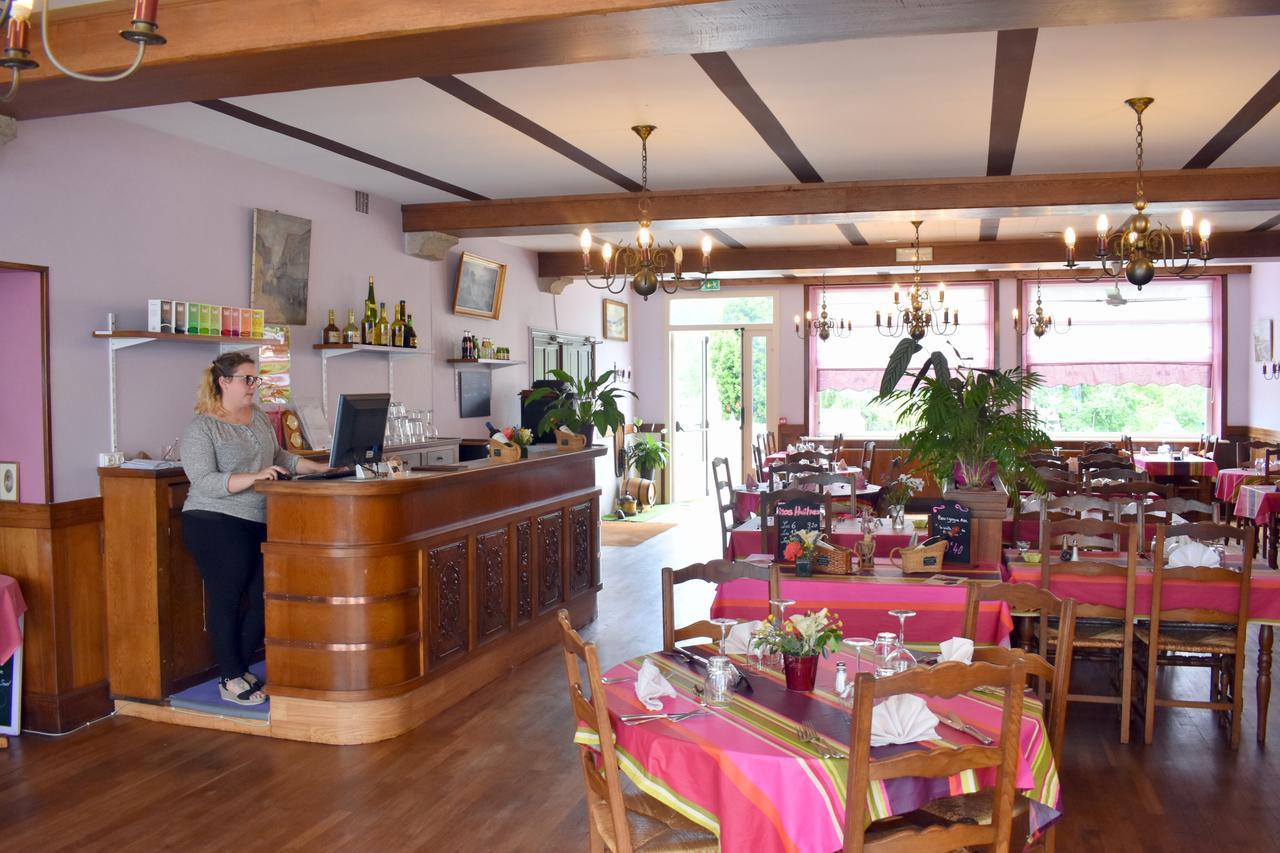 德班餐厅酒店 圣让莱托马 外观 照片